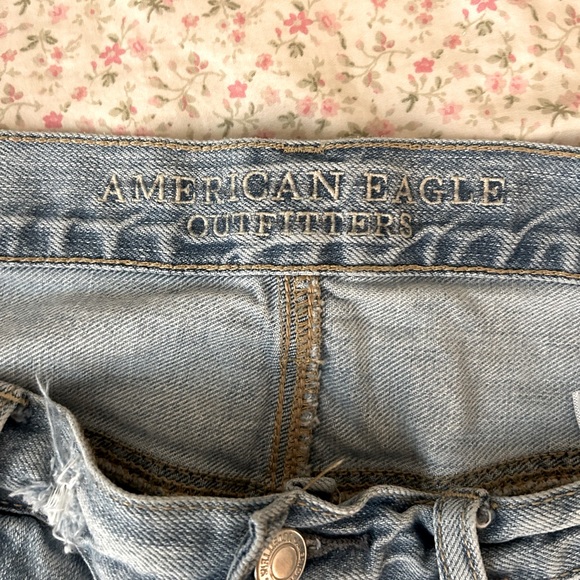 Mid Rise American Eagle shorts size 4 - Picture 2 of 4